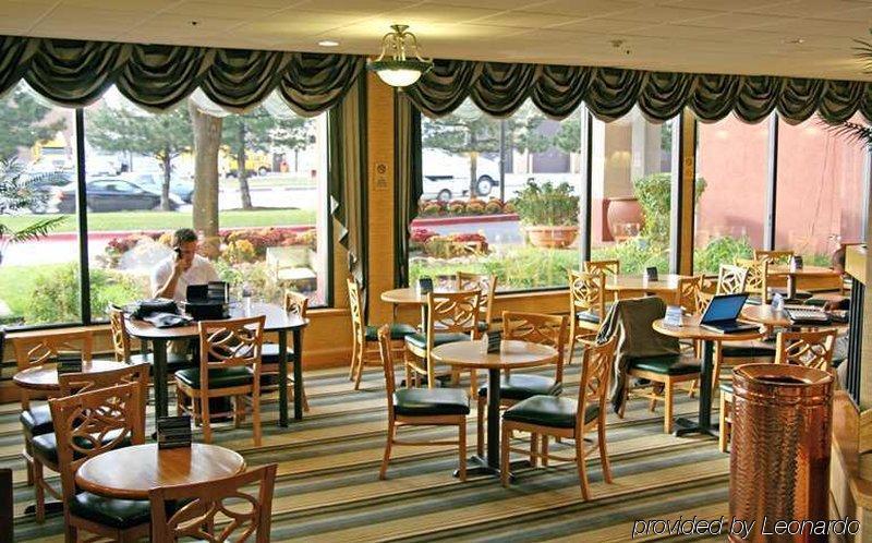 Hampton Inn Chicago-O'Hare International Airport Schiller Park Restaurant photo